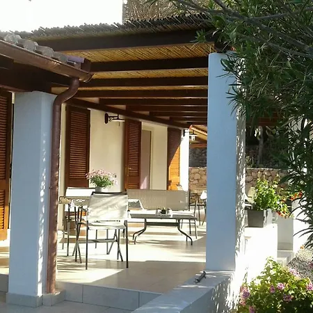 Alojamento de Acomodação e Pequeno-almoço Il Sole Del Genarbi 2*